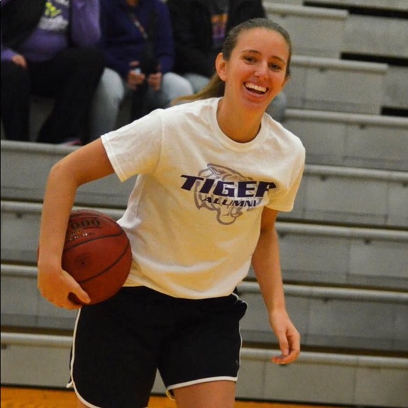 Meet your Posher, Alexandria - Picture 2 of 3